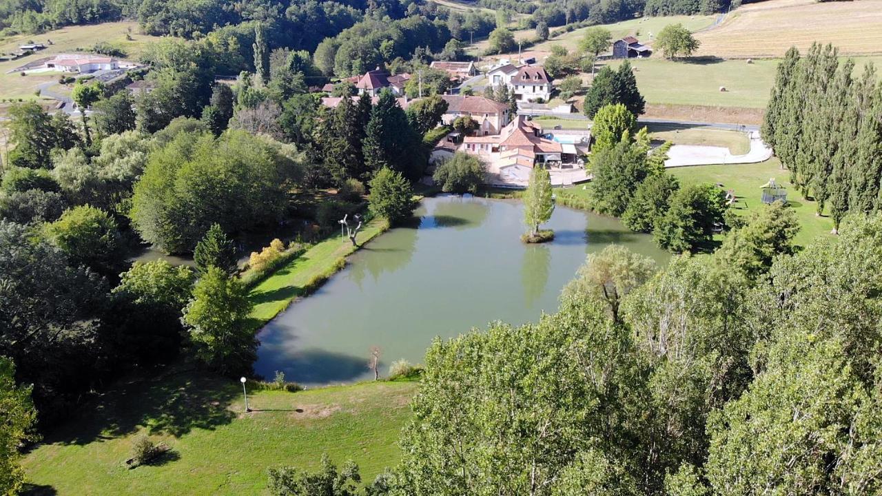 Le Domaine De L'Etang De Sandanet Issac Exteriör bild